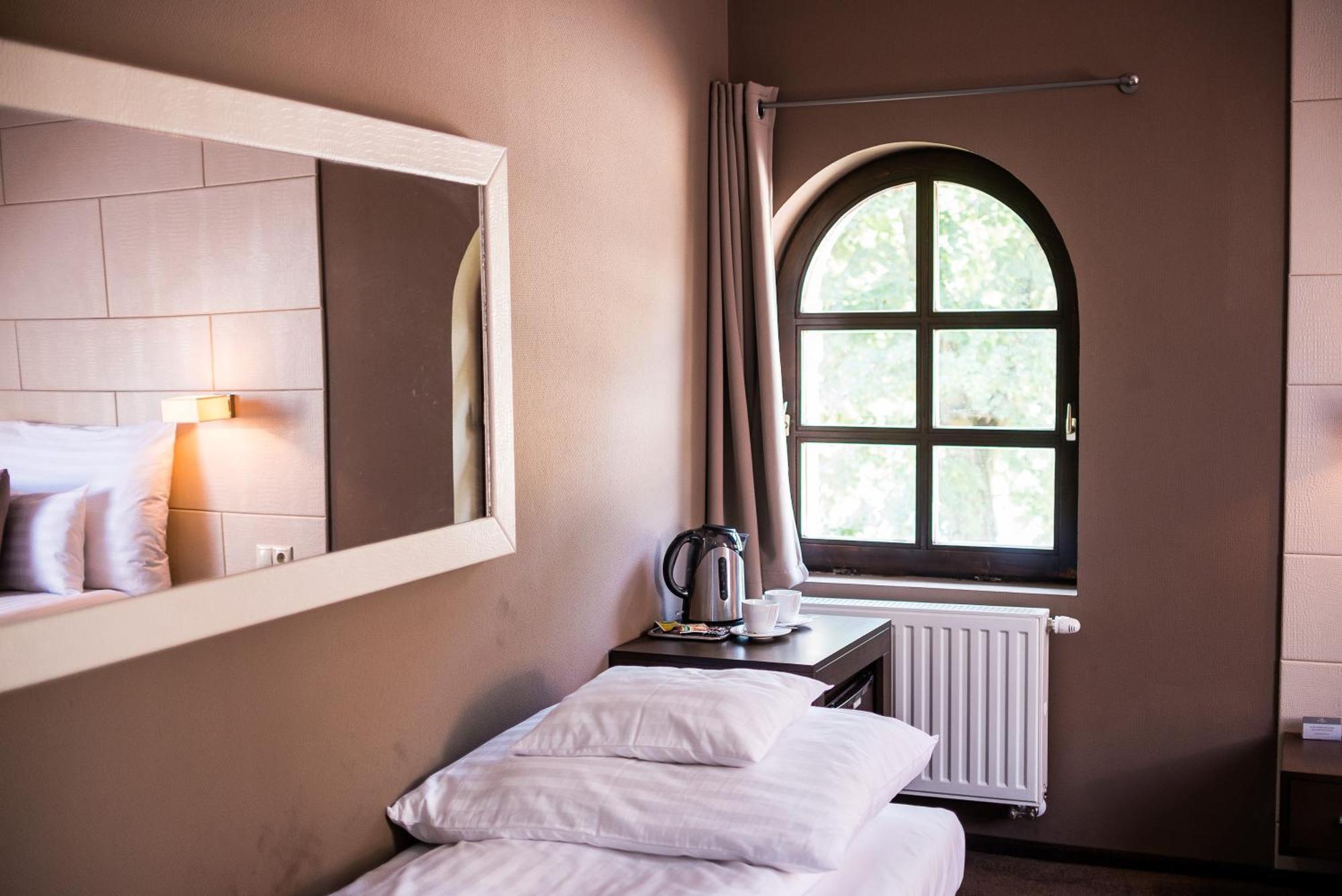 Hotel Fuerdohaz Nyíregyháza Pokój zdjęcie