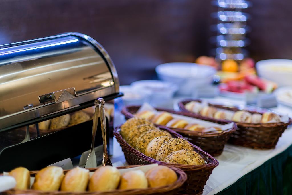 Hotel Fuerdohaz Nyíregyháza Zewnętrze zdjęcie