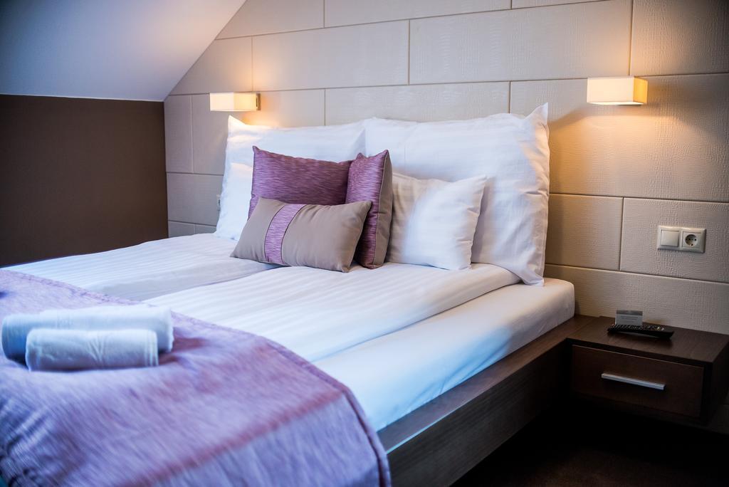 Hotel Fuerdohaz Nyíregyháza Pokój zdjęcie