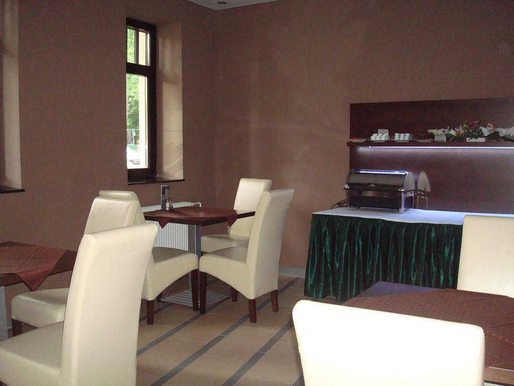 Hotel Fuerdohaz Nyíregyháza Zewnętrze zdjęcie
